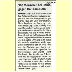 2014 11-10 300 Menschen bei Demo gegen Haus am Dom